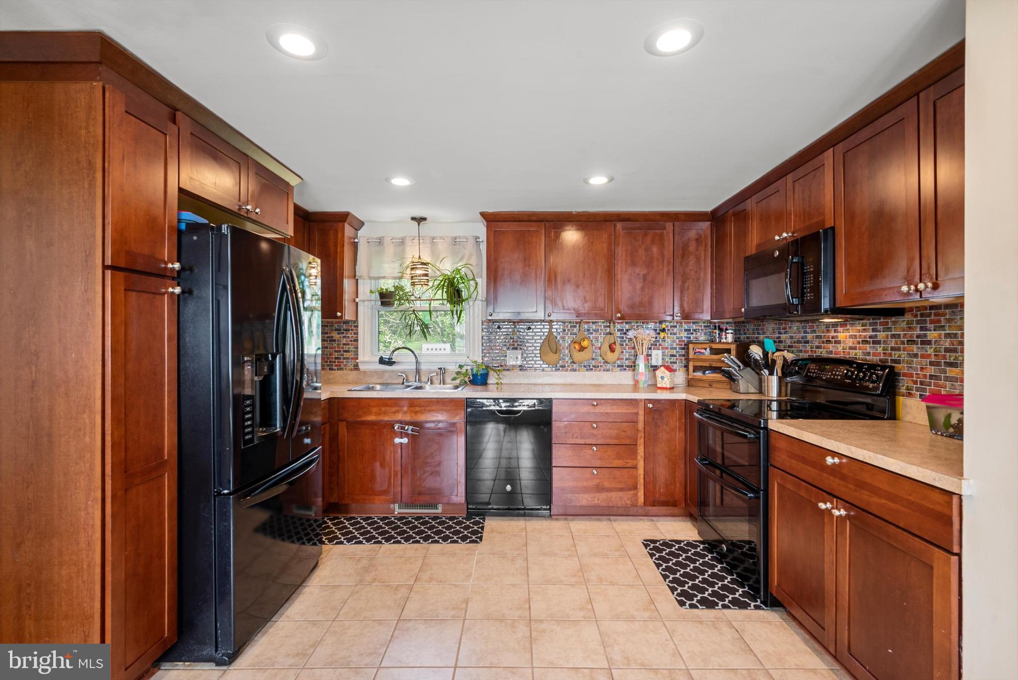 WELLERS ADDITION - Residential