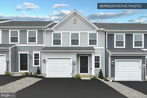 Townhouse For Sale - 334 Magnolia Lane #LOT 69<br/> Centre County, STATE COLLEGE, PA 16803