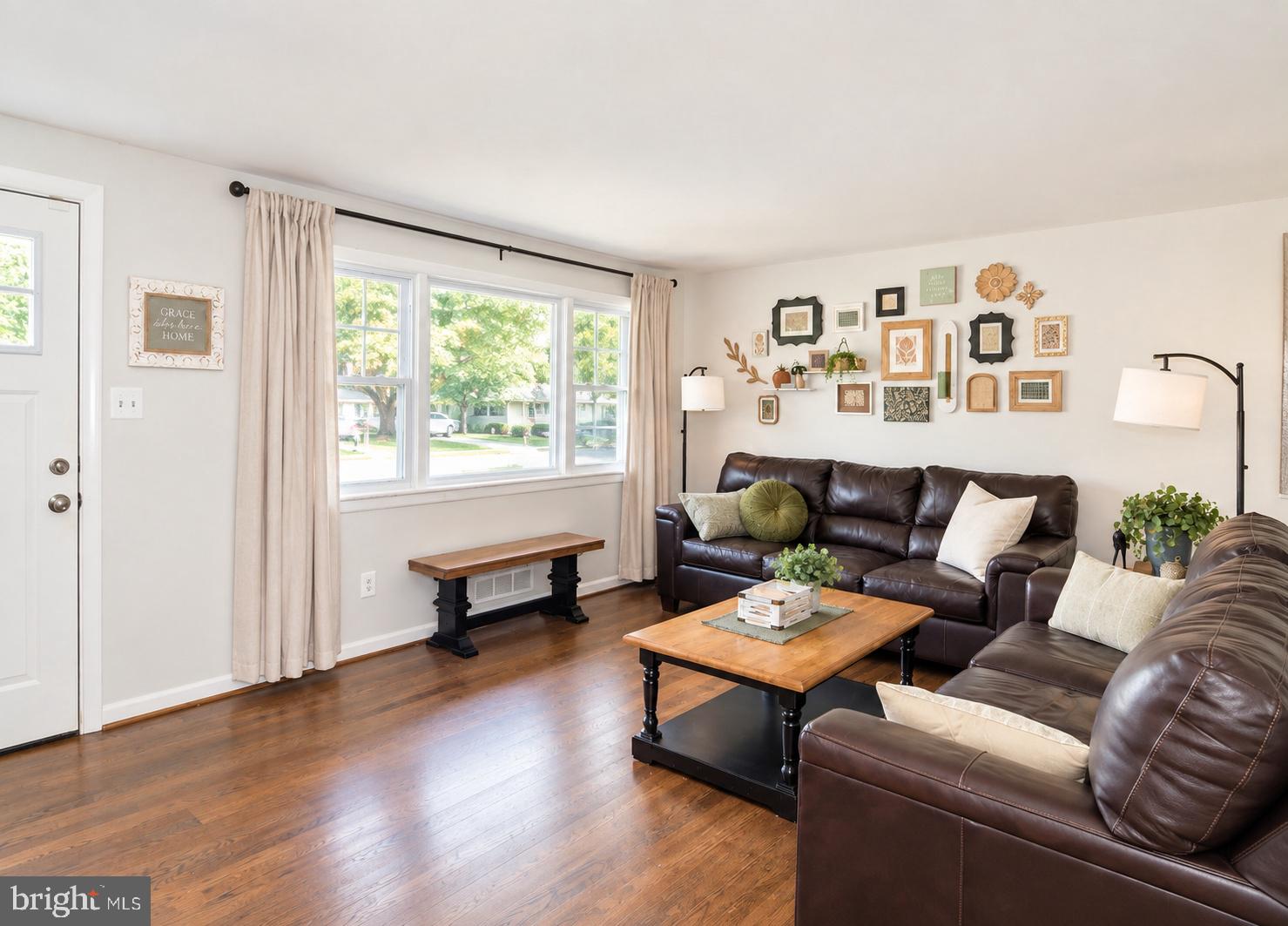 6 COLONIAL DRIVE