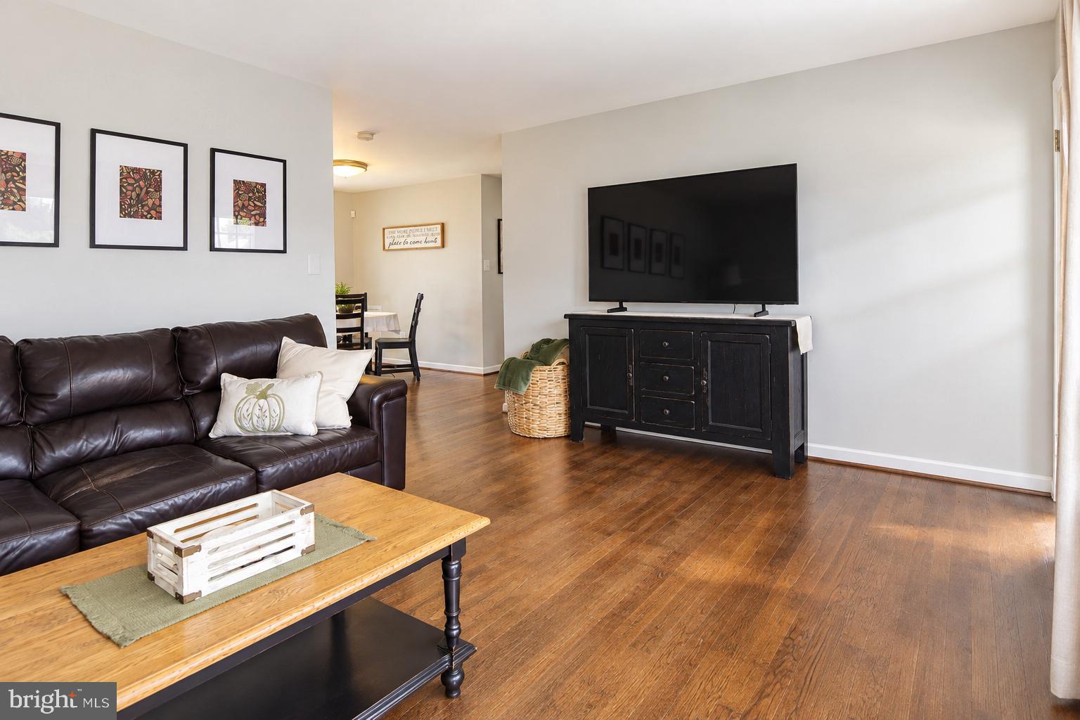 6 COLONIAL DRIVE