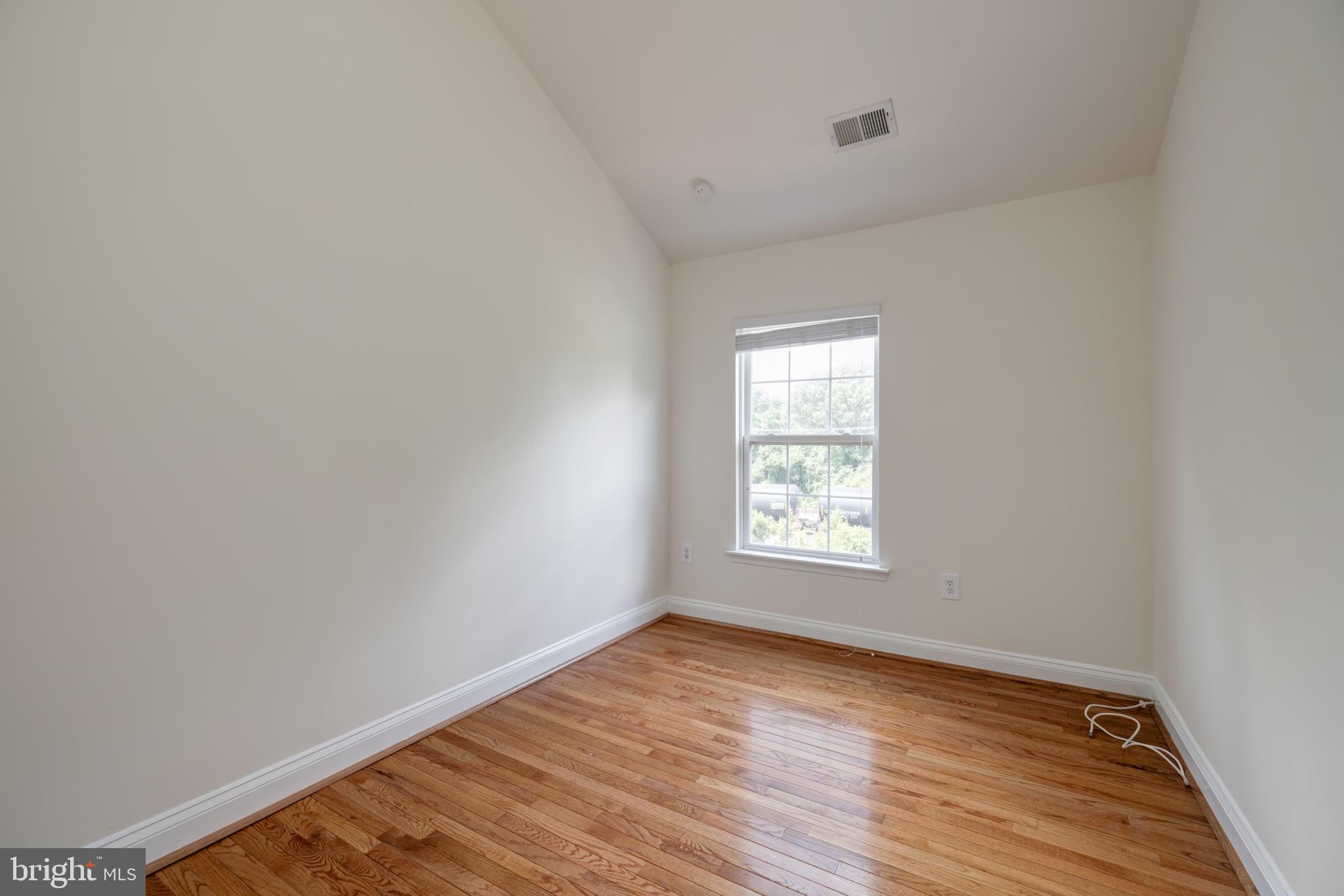 TOWNES AT CAMERON PARKE - Residential Lease