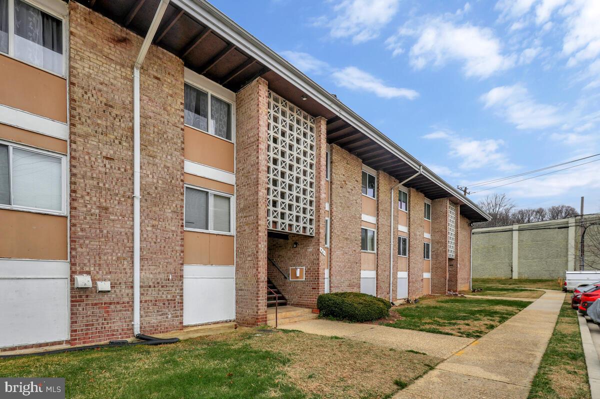 561 WILSON BRIDGE DRIVE B1