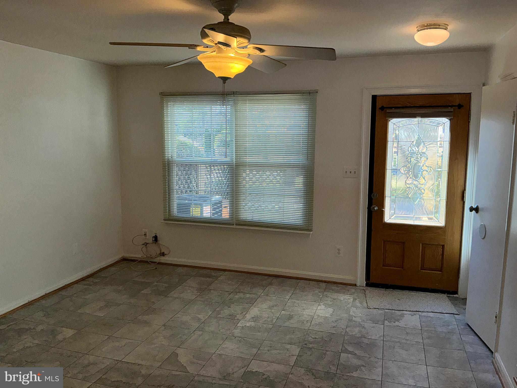 WILLOW COVE MANORS - Residential Lease