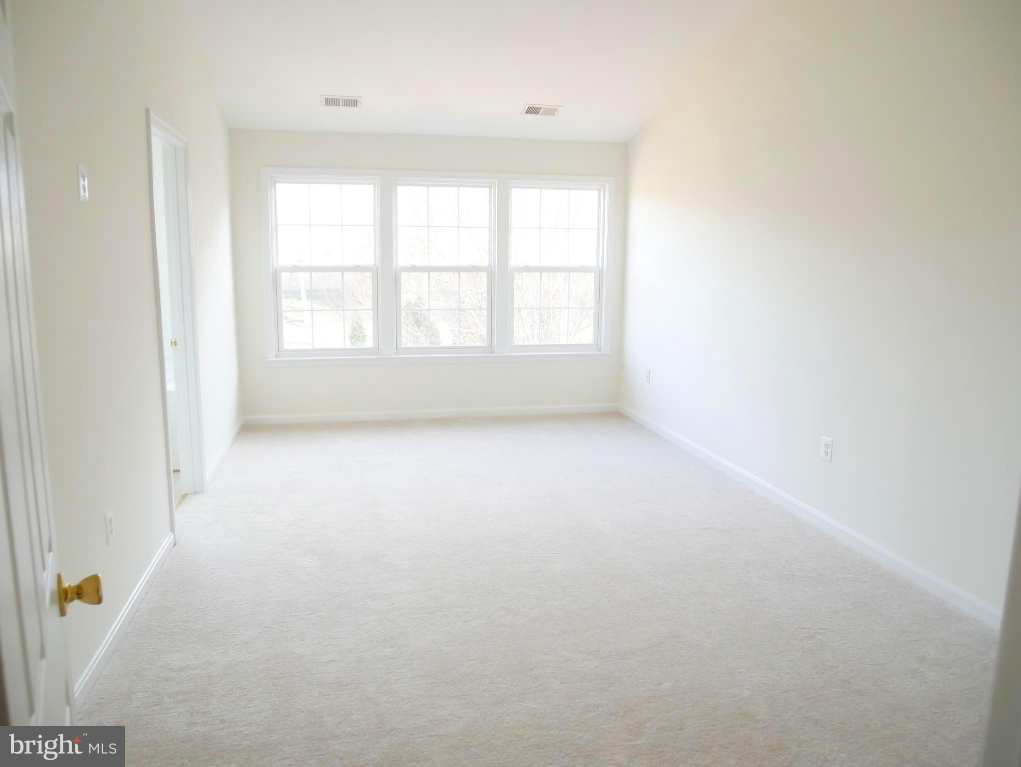 LAKE RIDGE CROSSING - Residential