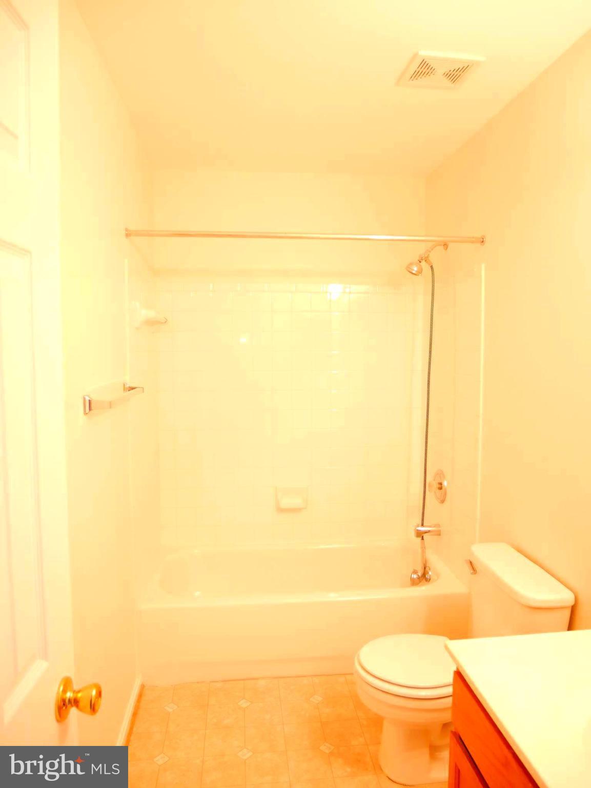 LAKE RIDGE CROSSING - Residential