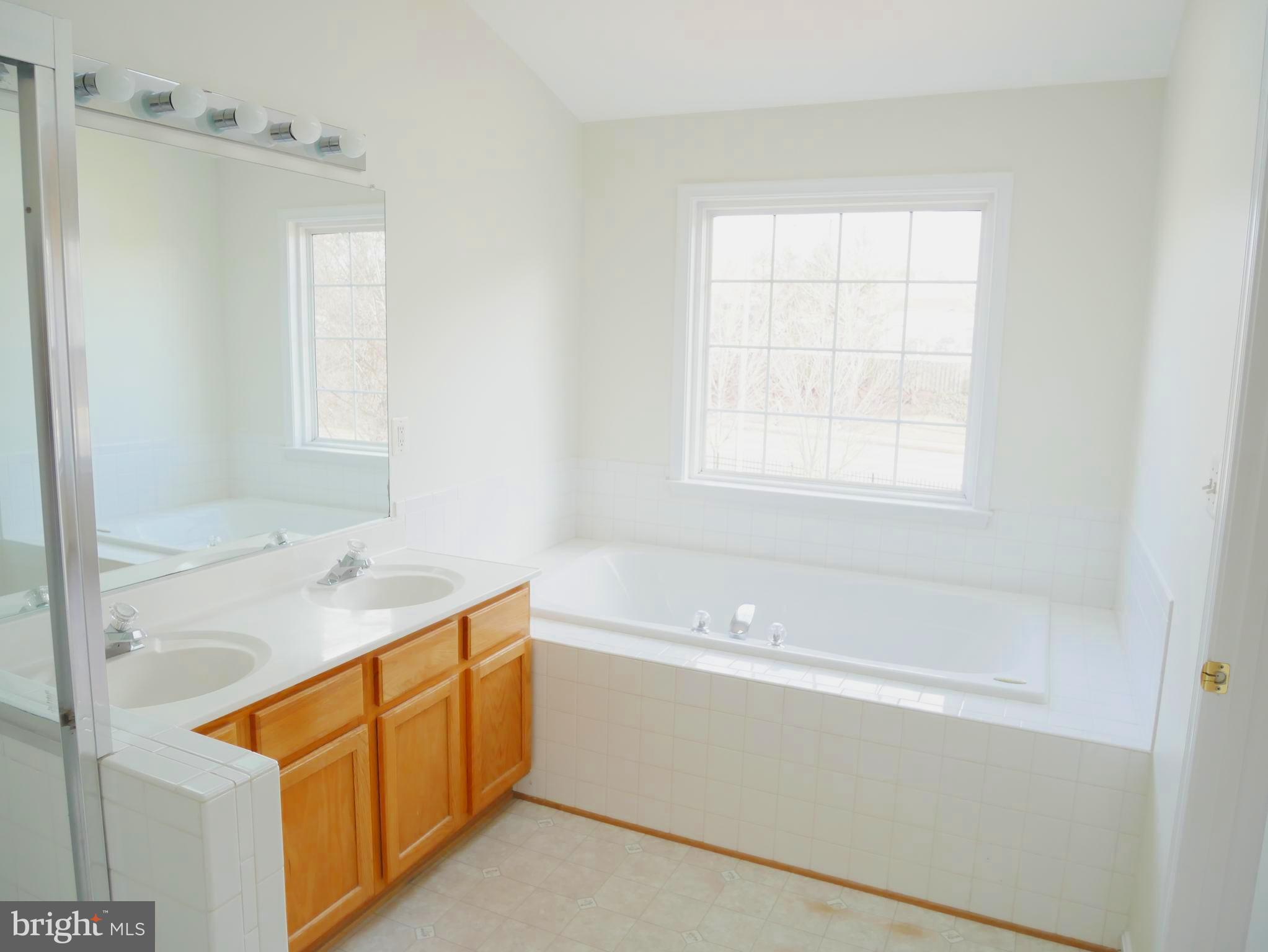 LAKE RIDGE CROSSING - Residential