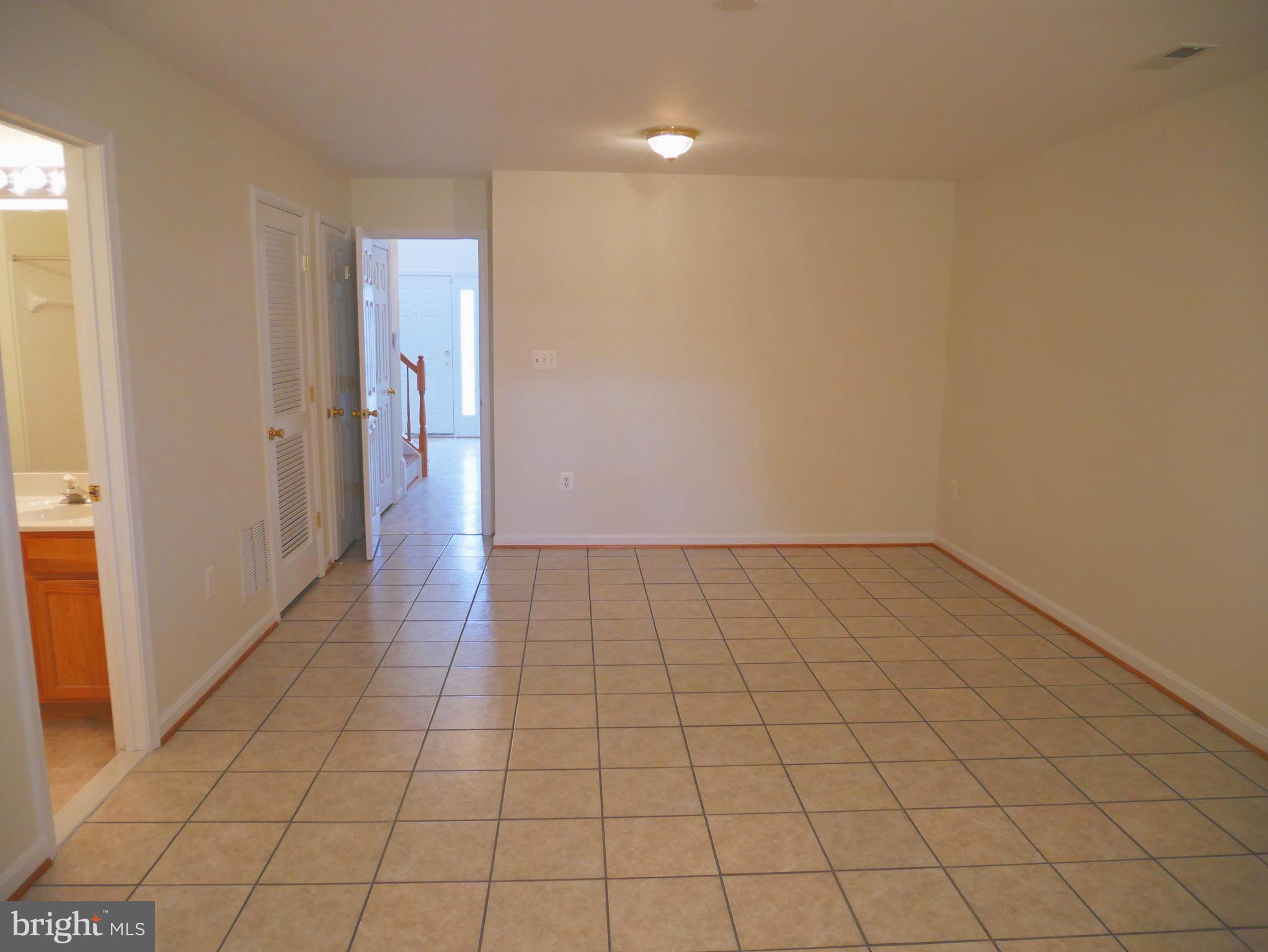 LAKE RIDGE CROSSING - Residential