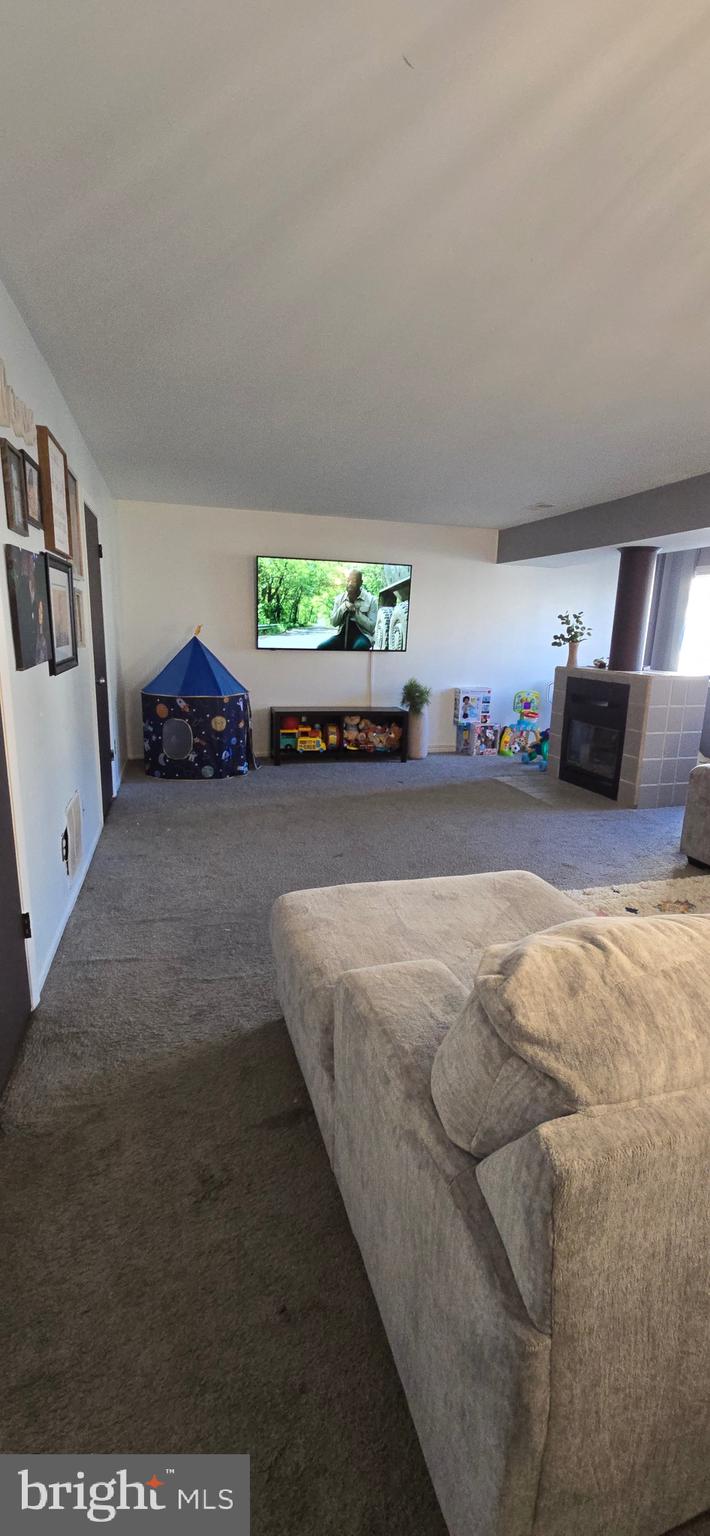 8000 VALLEY MANOR ROAD 3B
