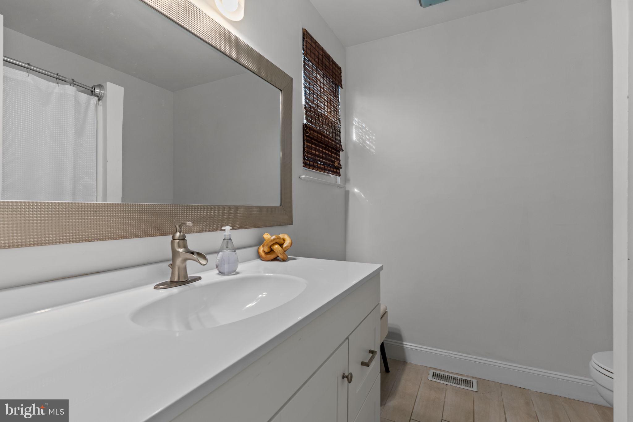 100 ACRE WOODS - Residential