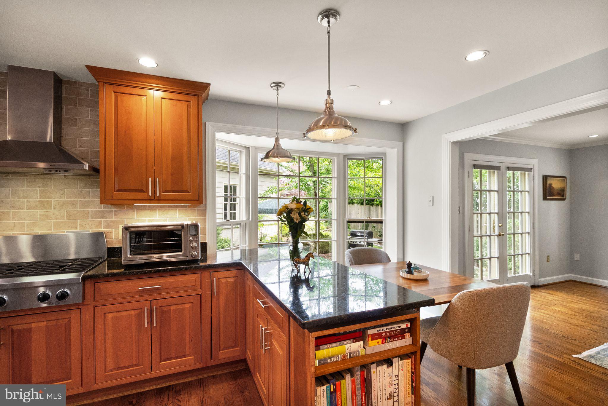 LYON VILLAGE - Residential