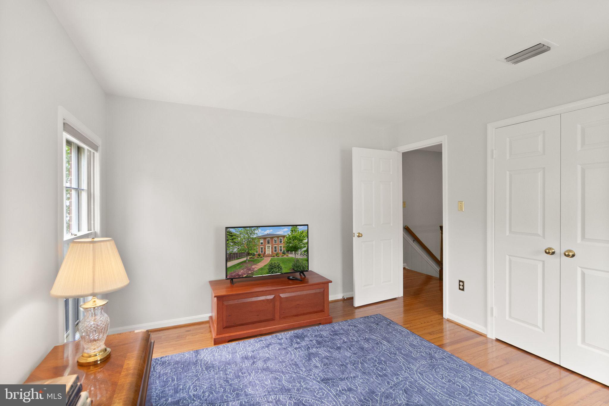 LYON VILLAGE - Residential