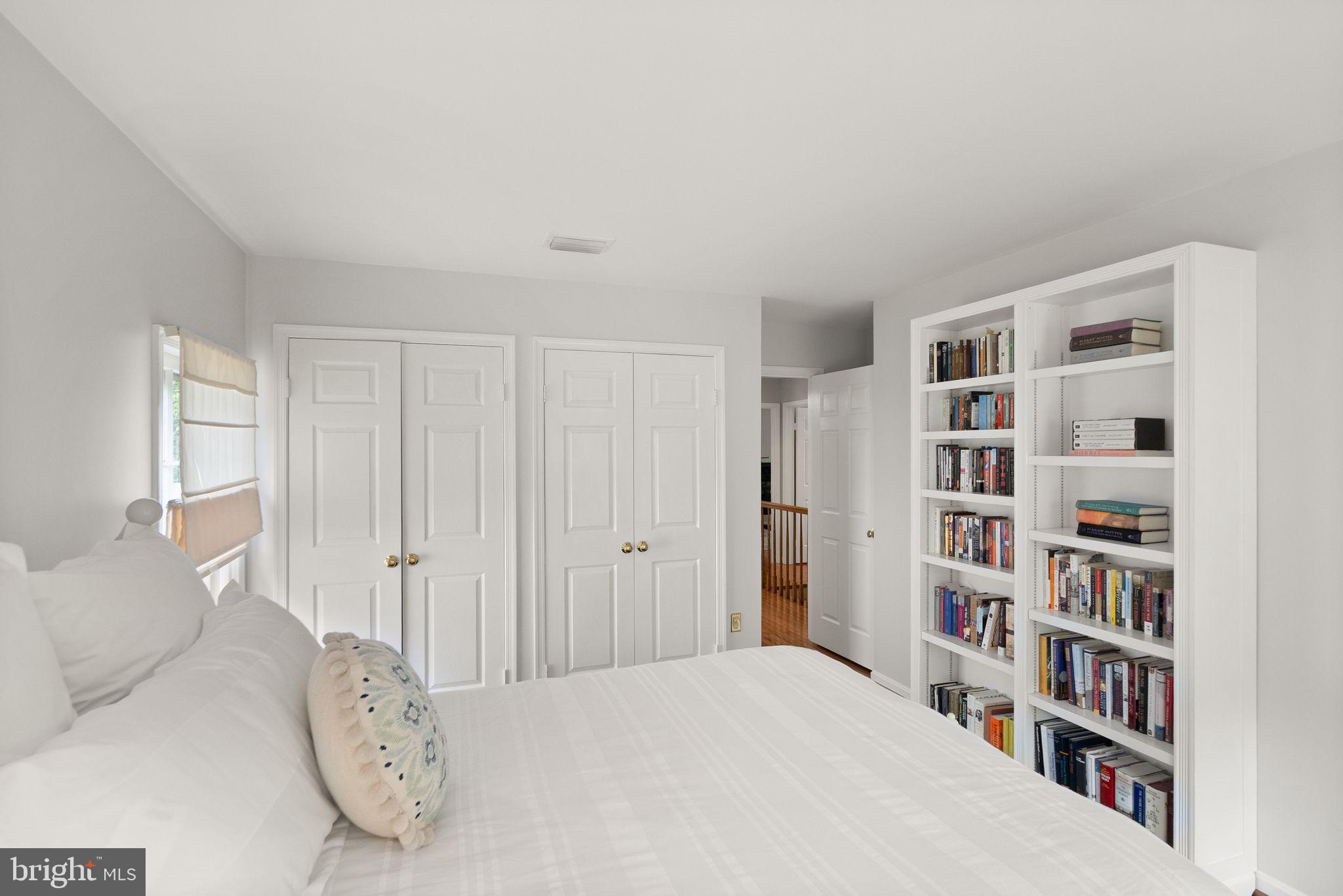 LYON VILLAGE - Residential