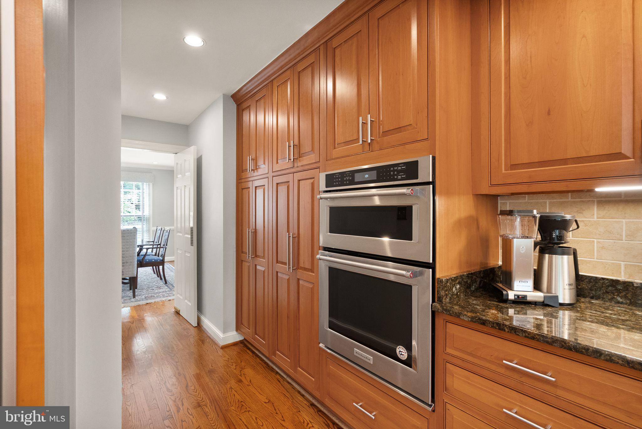 LYON VILLAGE - Residential