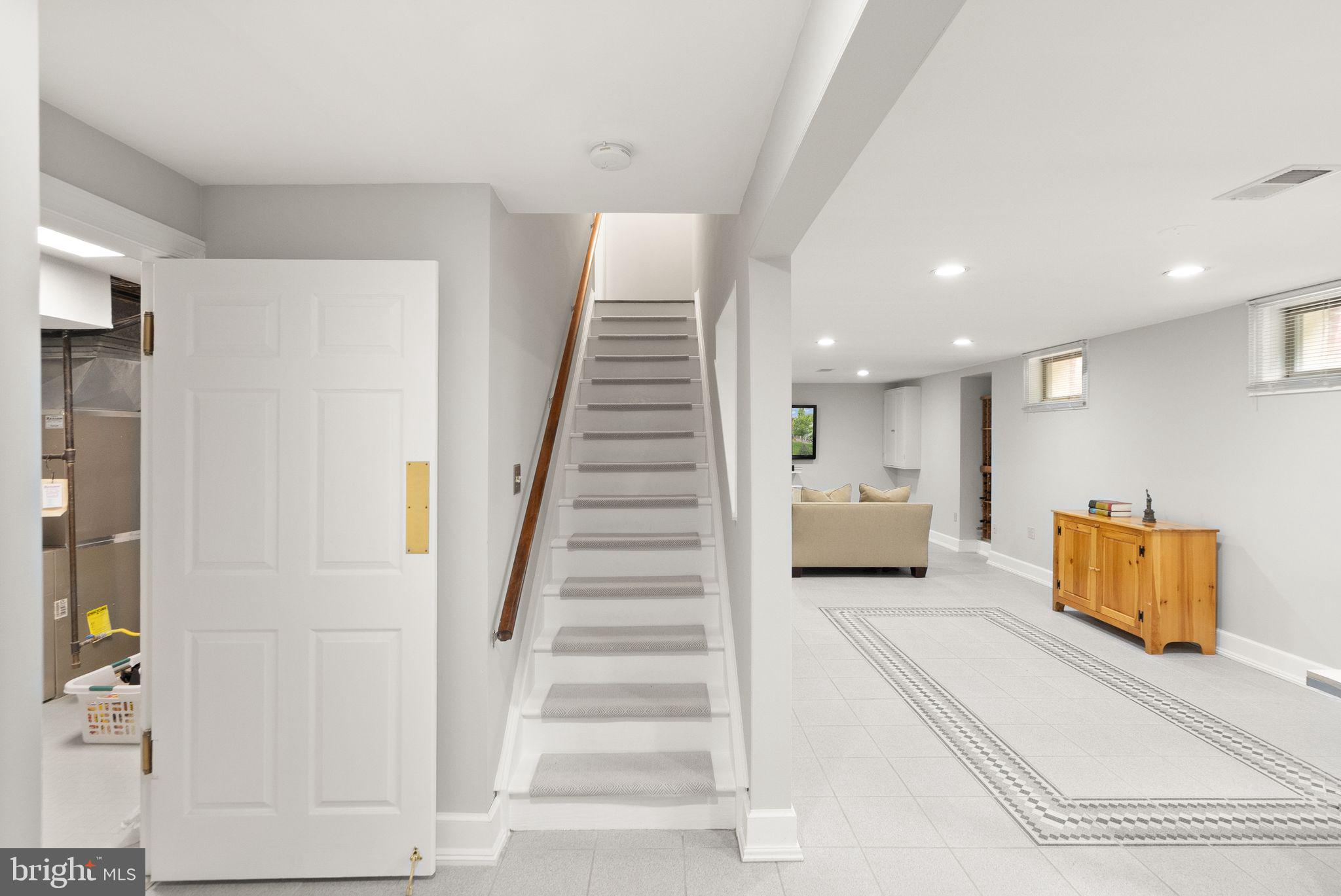 LYON VILLAGE - Residential