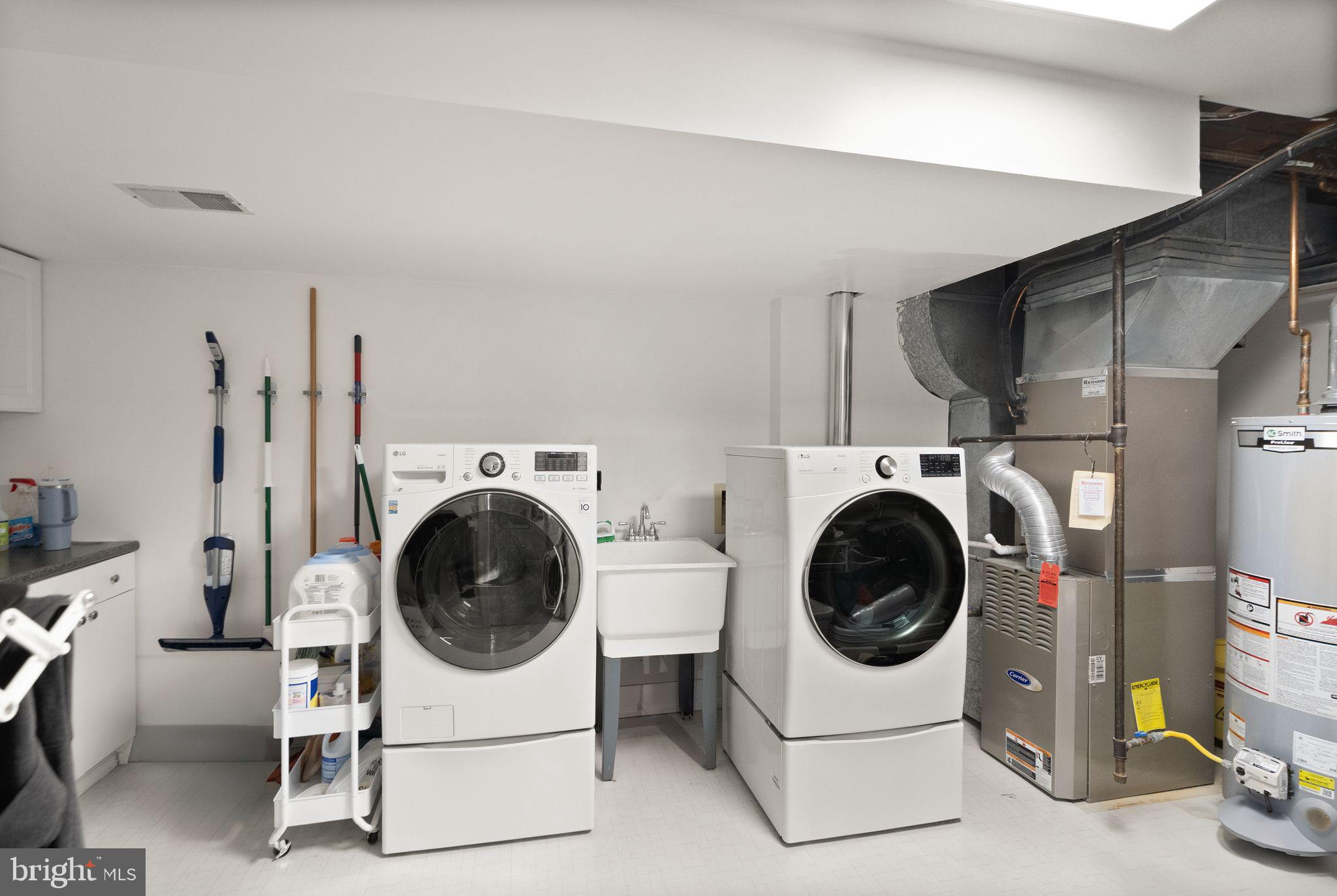 LYON VILLAGE - Residential