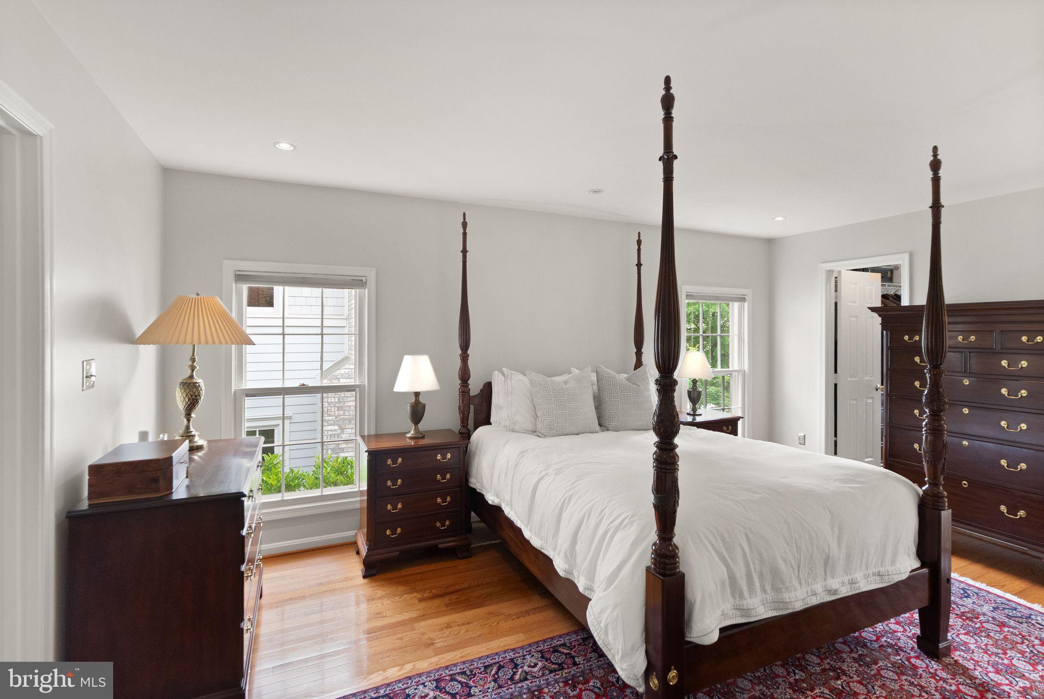 LYON VILLAGE - Residential