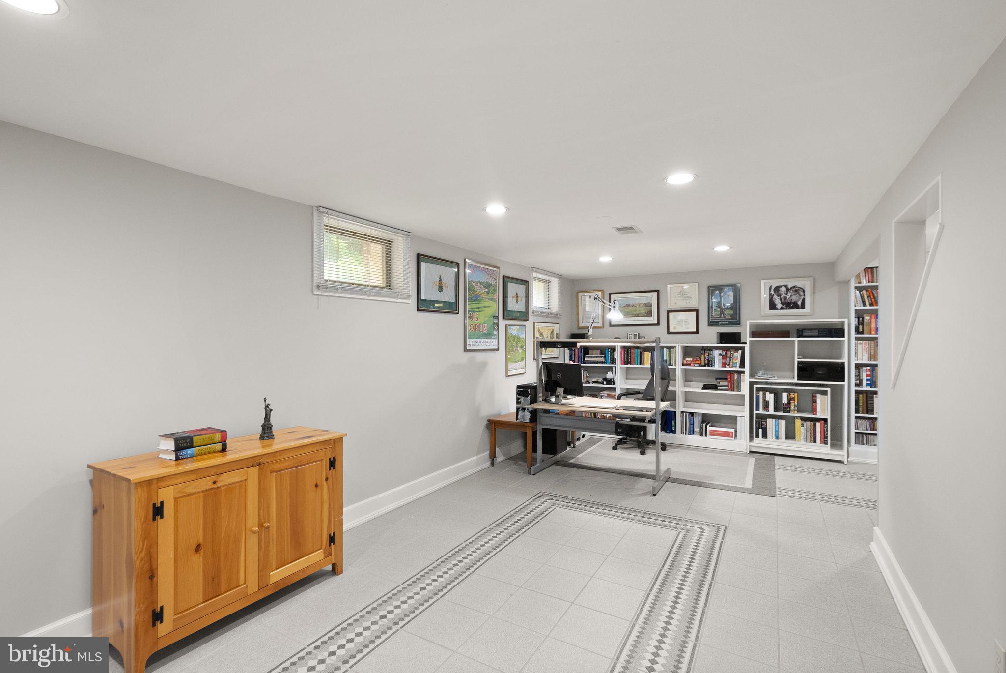 LYON VILLAGE - Residential