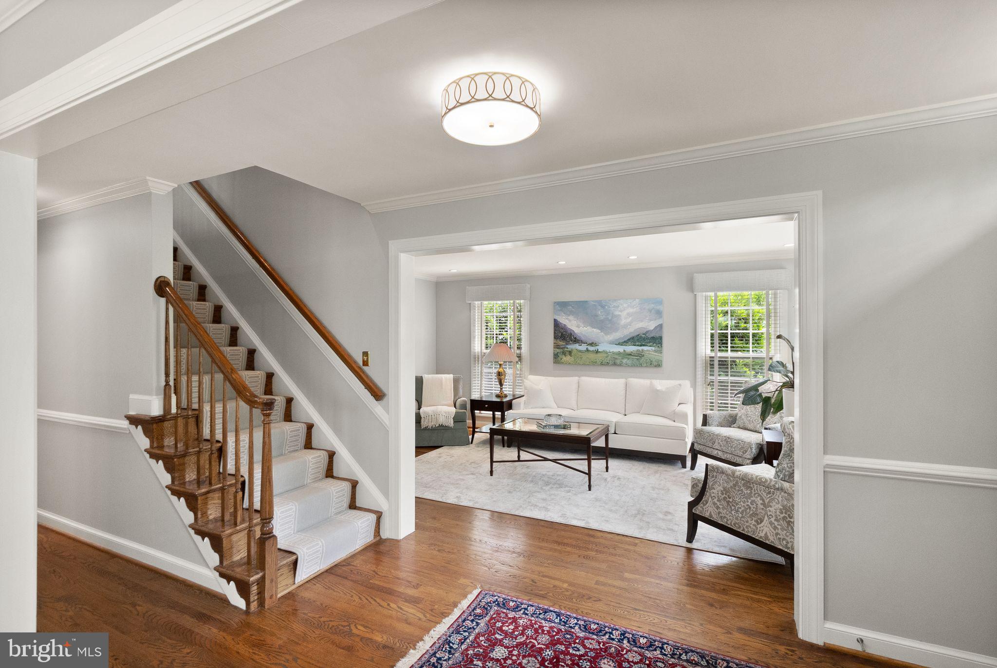 LYON VILLAGE - Residential