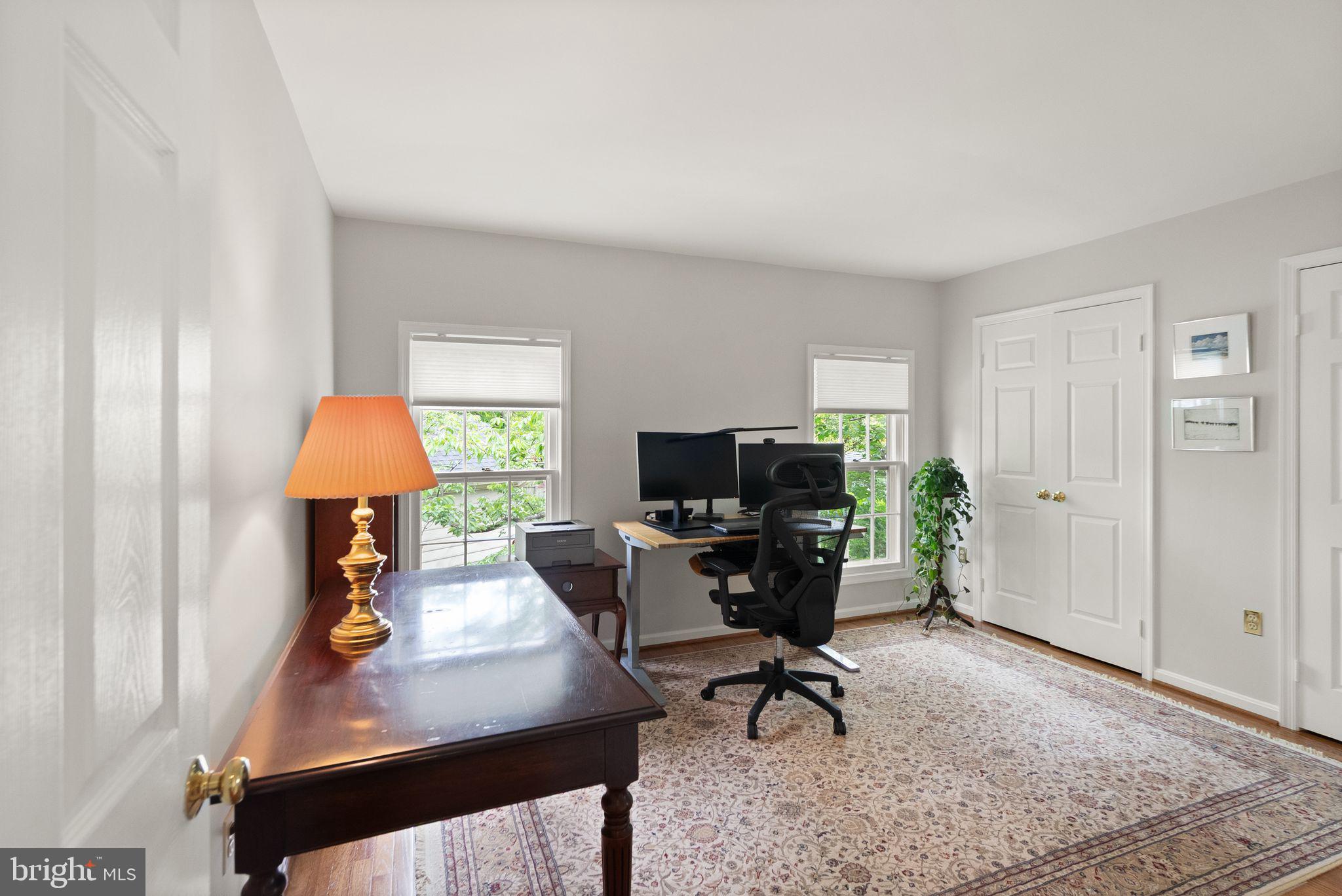 LYON VILLAGE - Residential