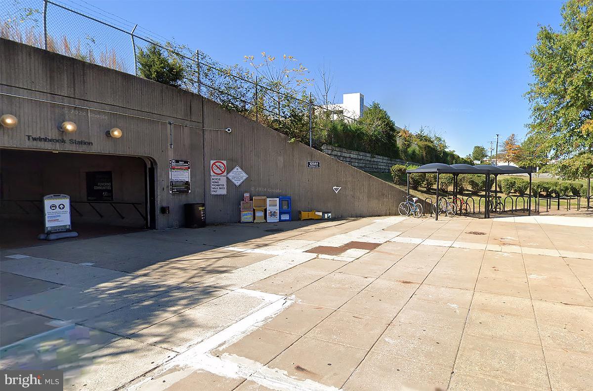 ASPEN HILL PARK - Residential