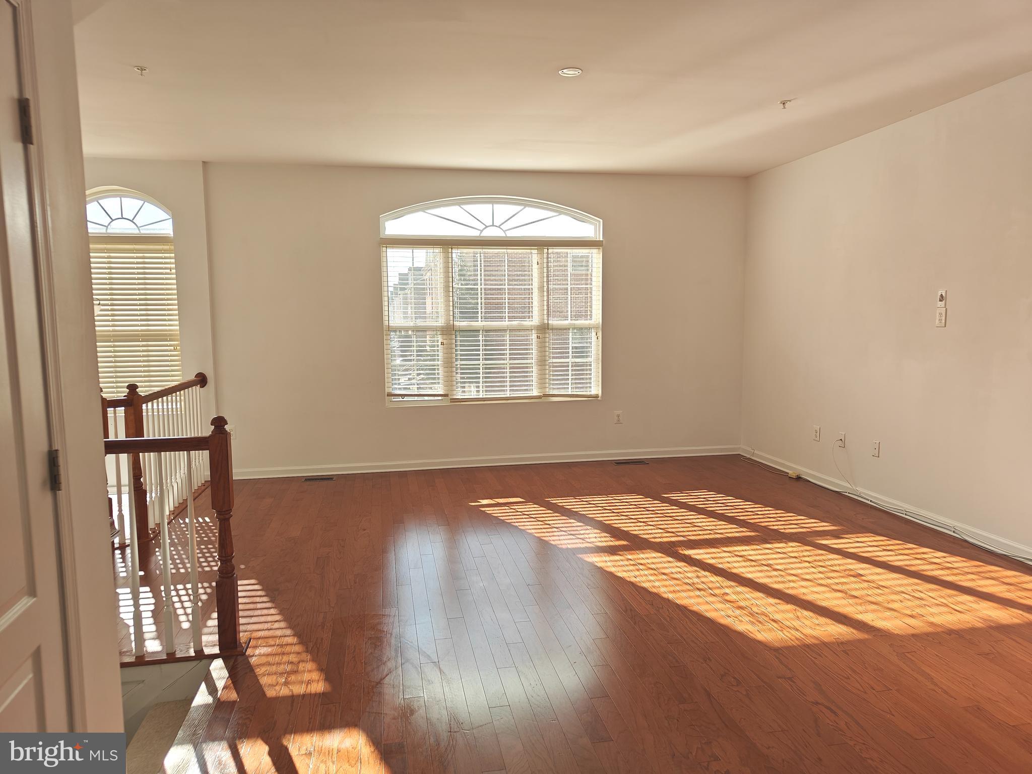 CHELSEA MANOR - Residential Lease