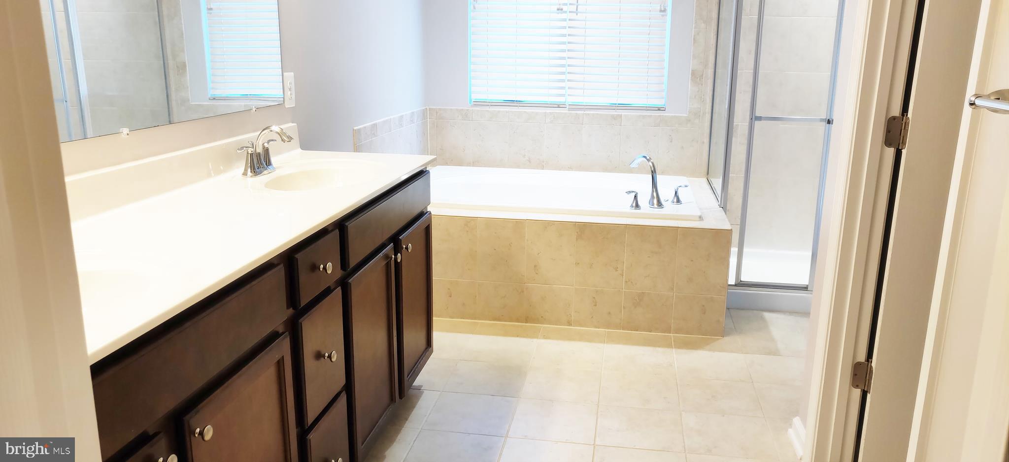 CHELSEA MANOR - Residential Lease