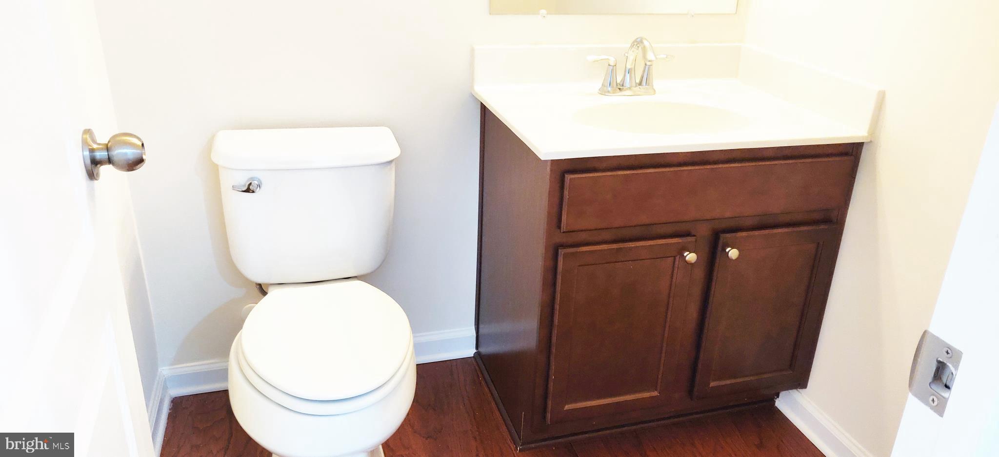 CHELSEA MANOR - Residential Lease