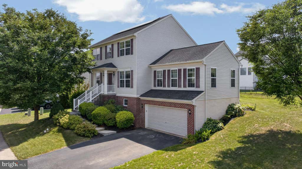 Photo of 1 Cameron Court, DENVER, PA 17517 (MLS # PALA2093158)
