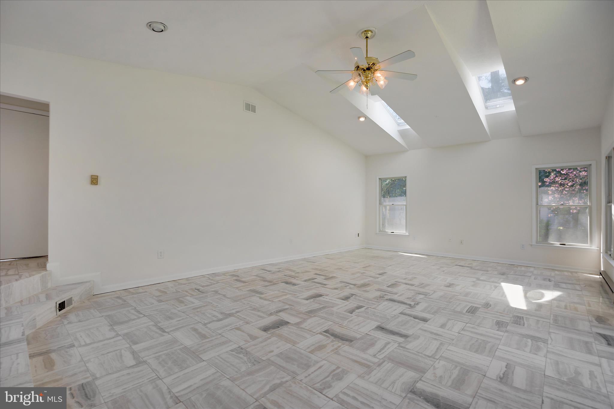 STEWARTS LANDING - Residential