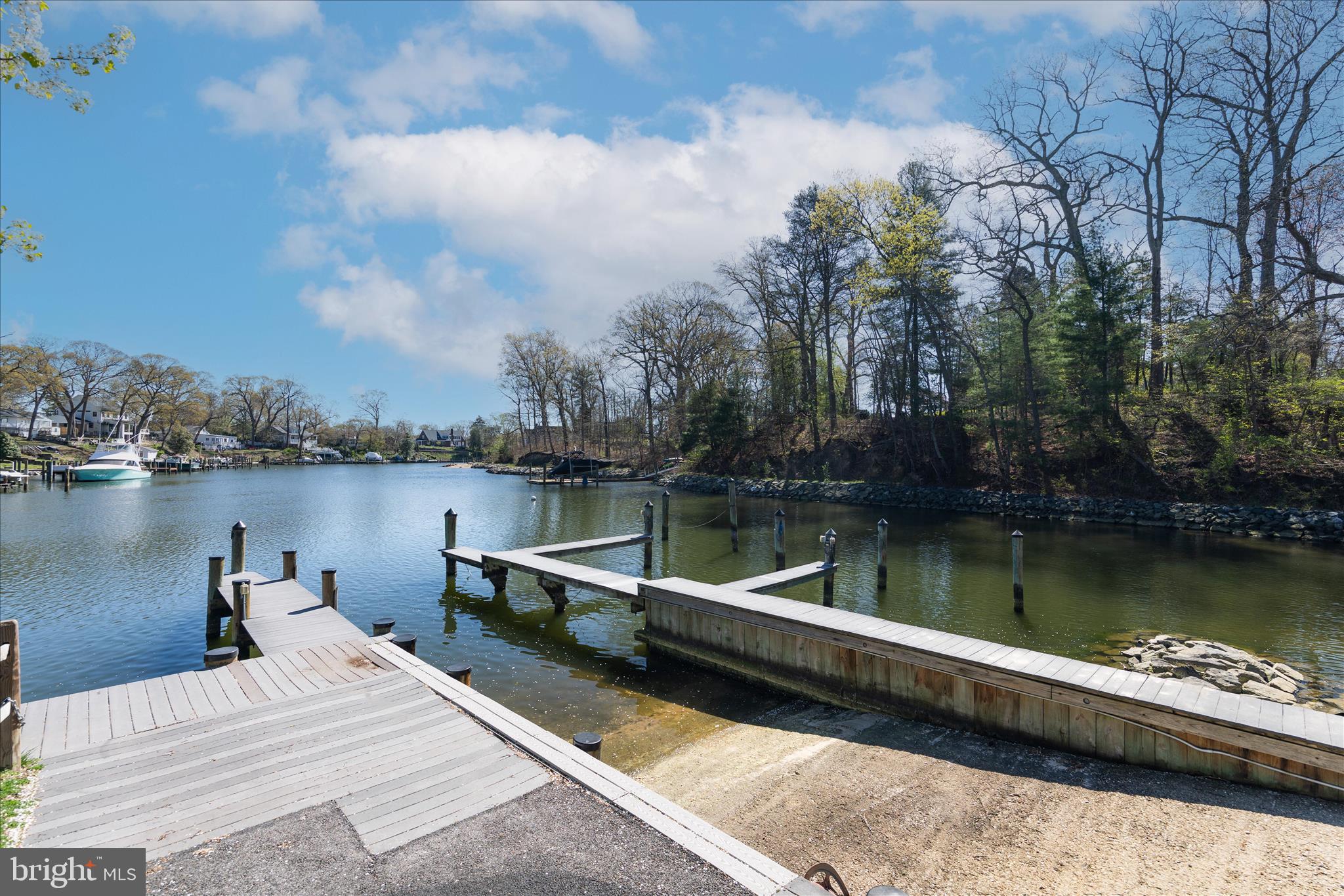 STEWARTS LANDING - Residential