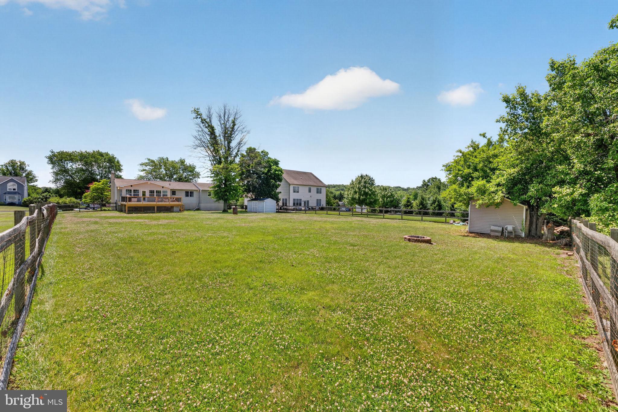2519 JANE LN.