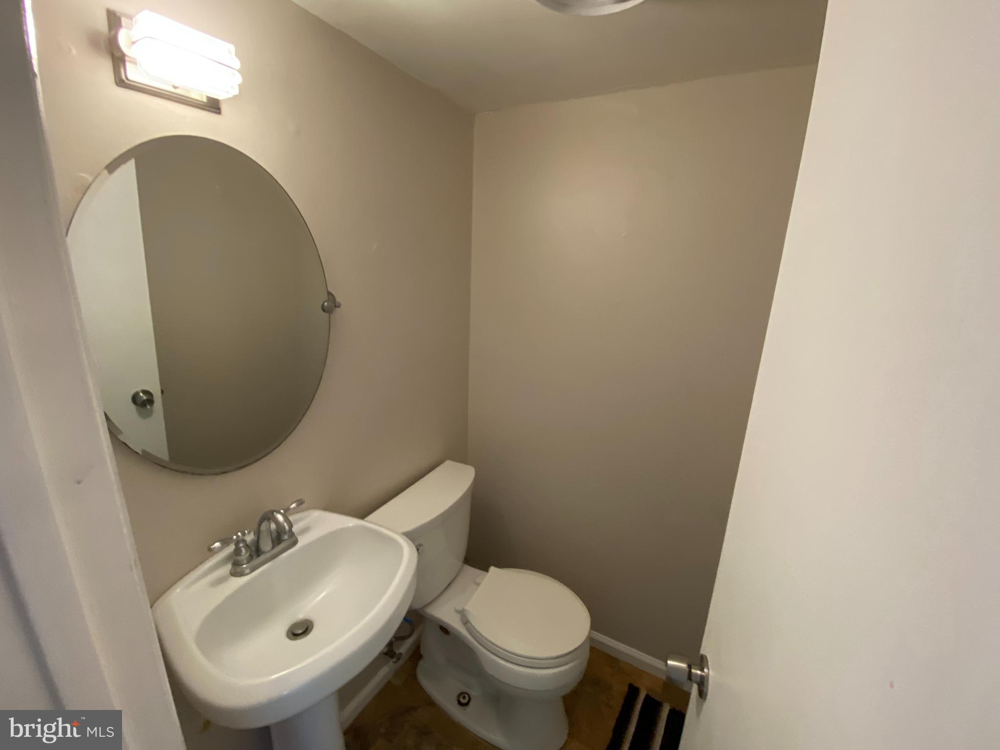 DALE CITY - Residential Lease