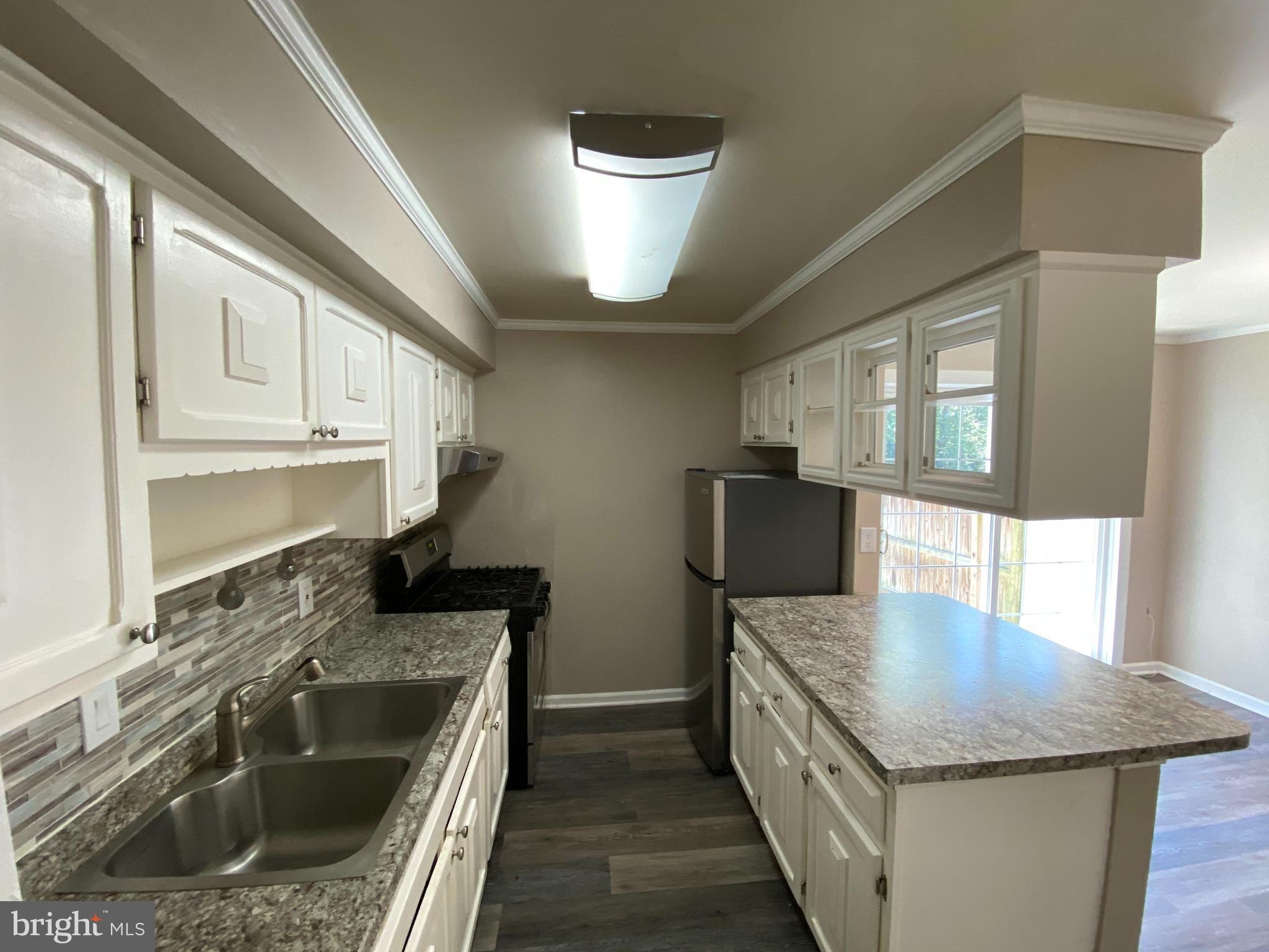 DALE CITY - Residential Lease