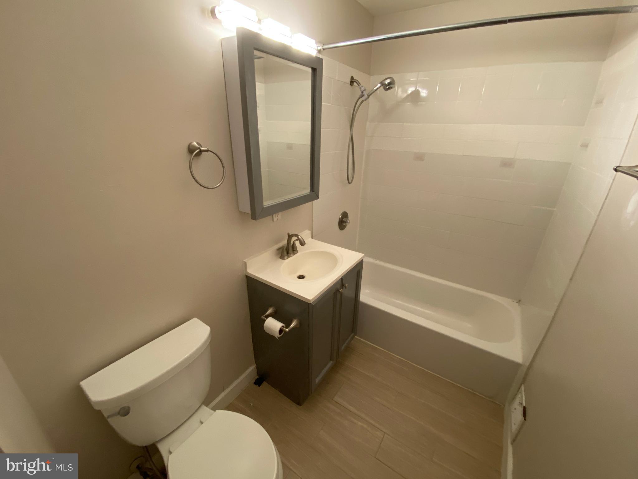 DALE CITY - Residential Lease