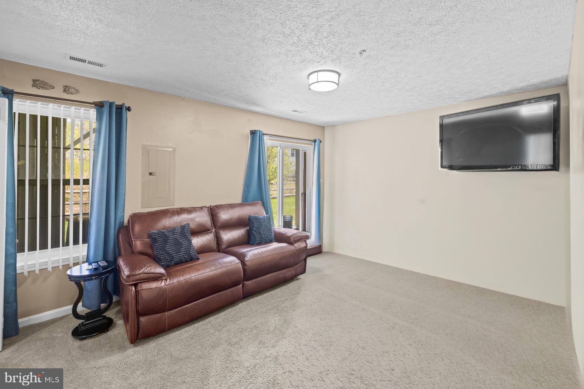 TEMPLE PLAZA-PLAT 1> - Residential