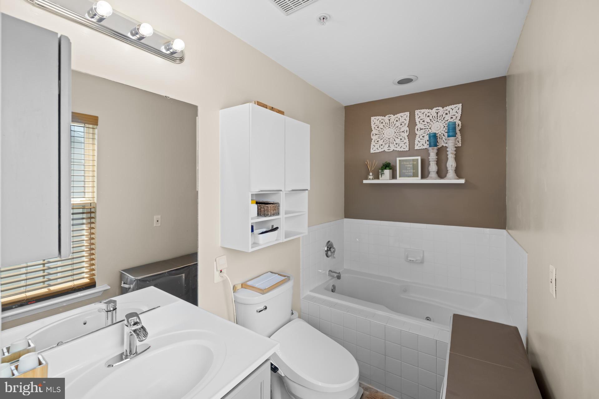 TEMPLE PLAZA-PLAT 1> - Residential