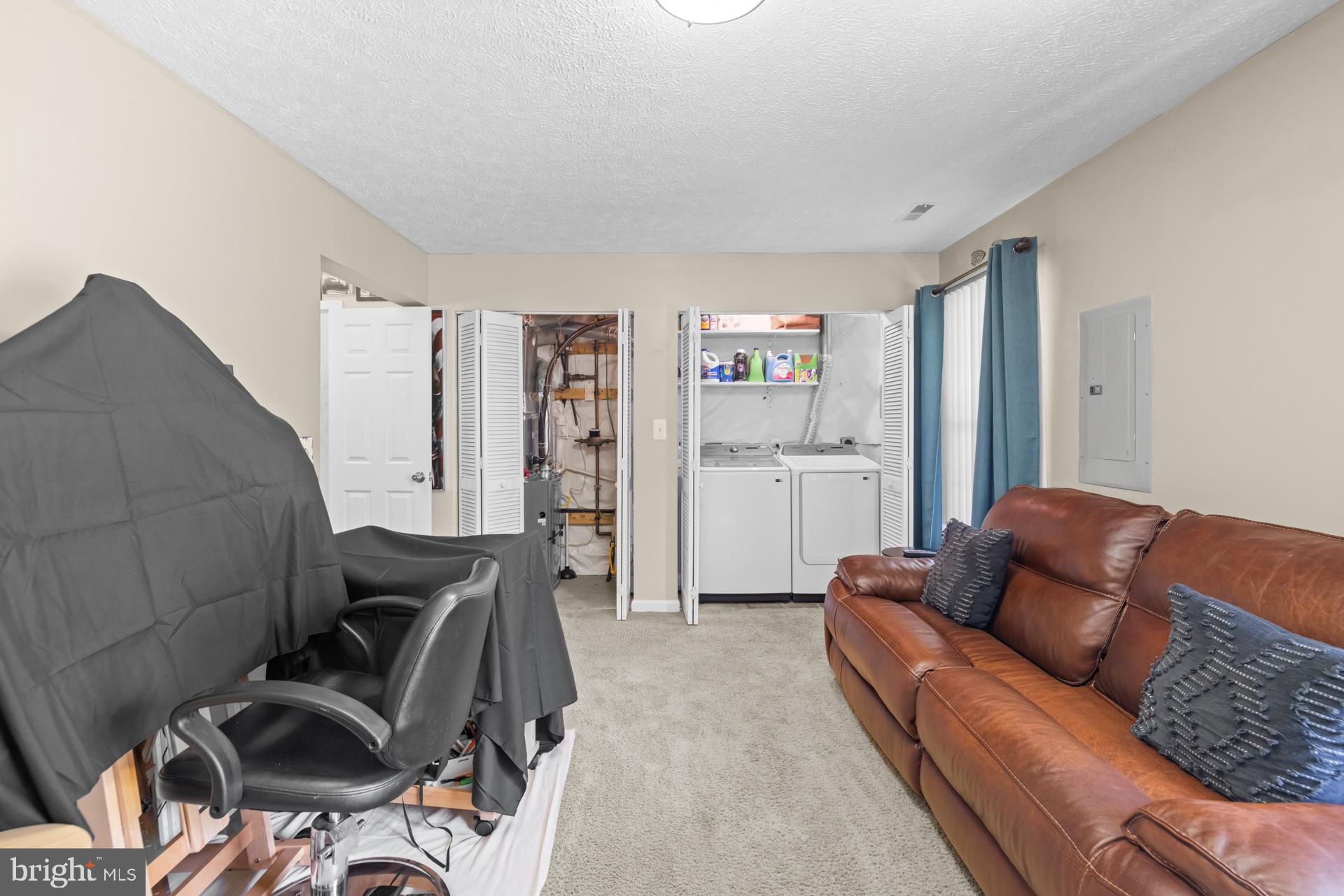 TEMPLE PLAZA-PLAT 1> - Residential