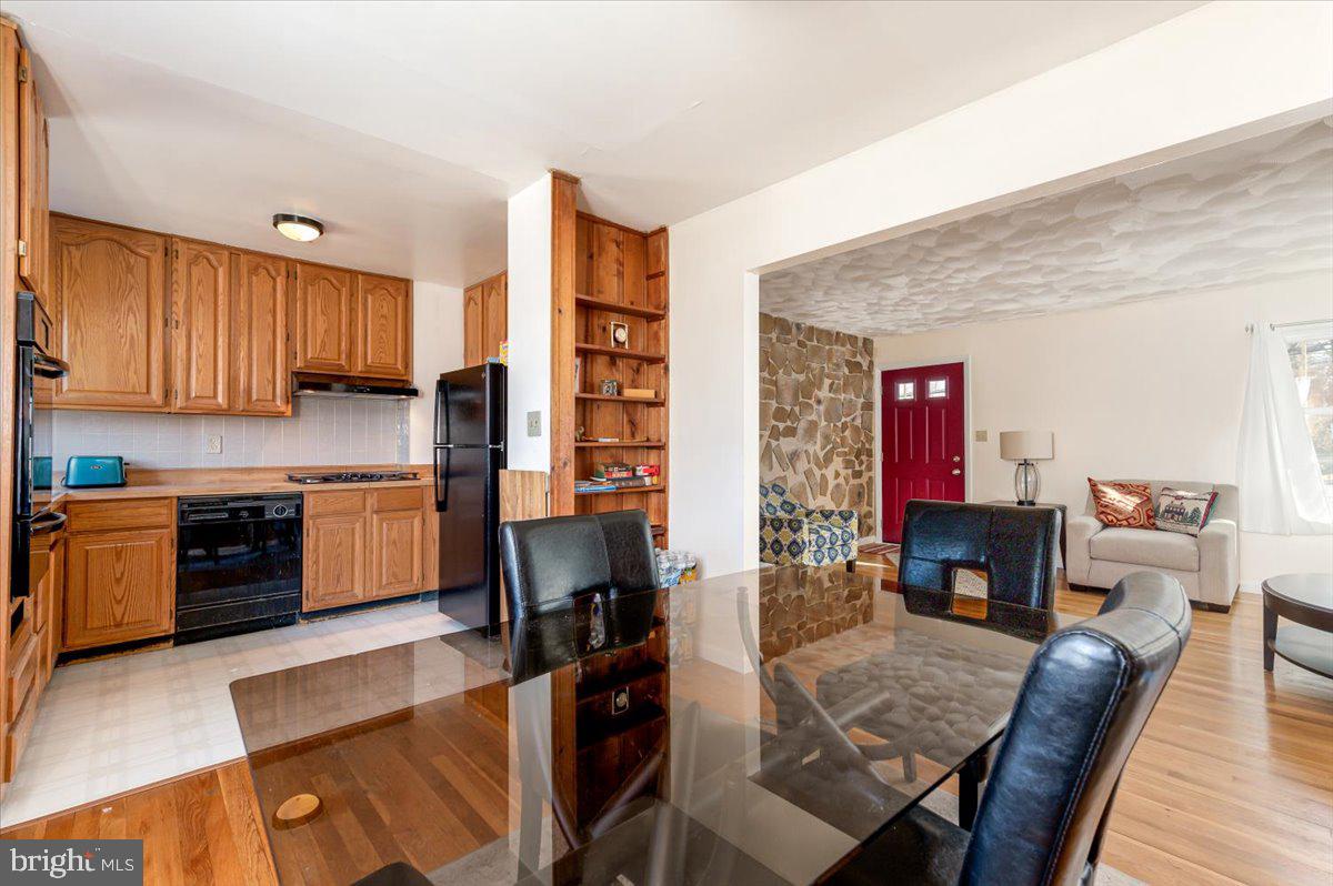 PEPPER MILL VILLAGE - Residential