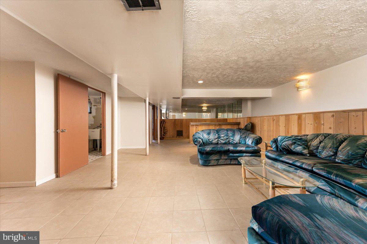 PEPPER MILL VILLAGE - Residential