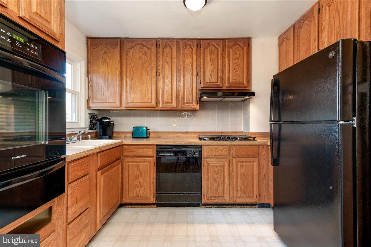 PEPPER MILL VILLAGE - Residential