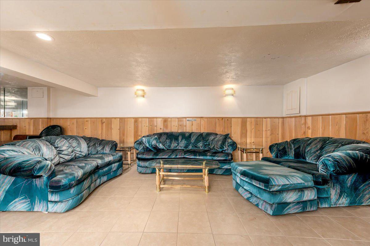 PEPPER MILL VILLAGE - Residential