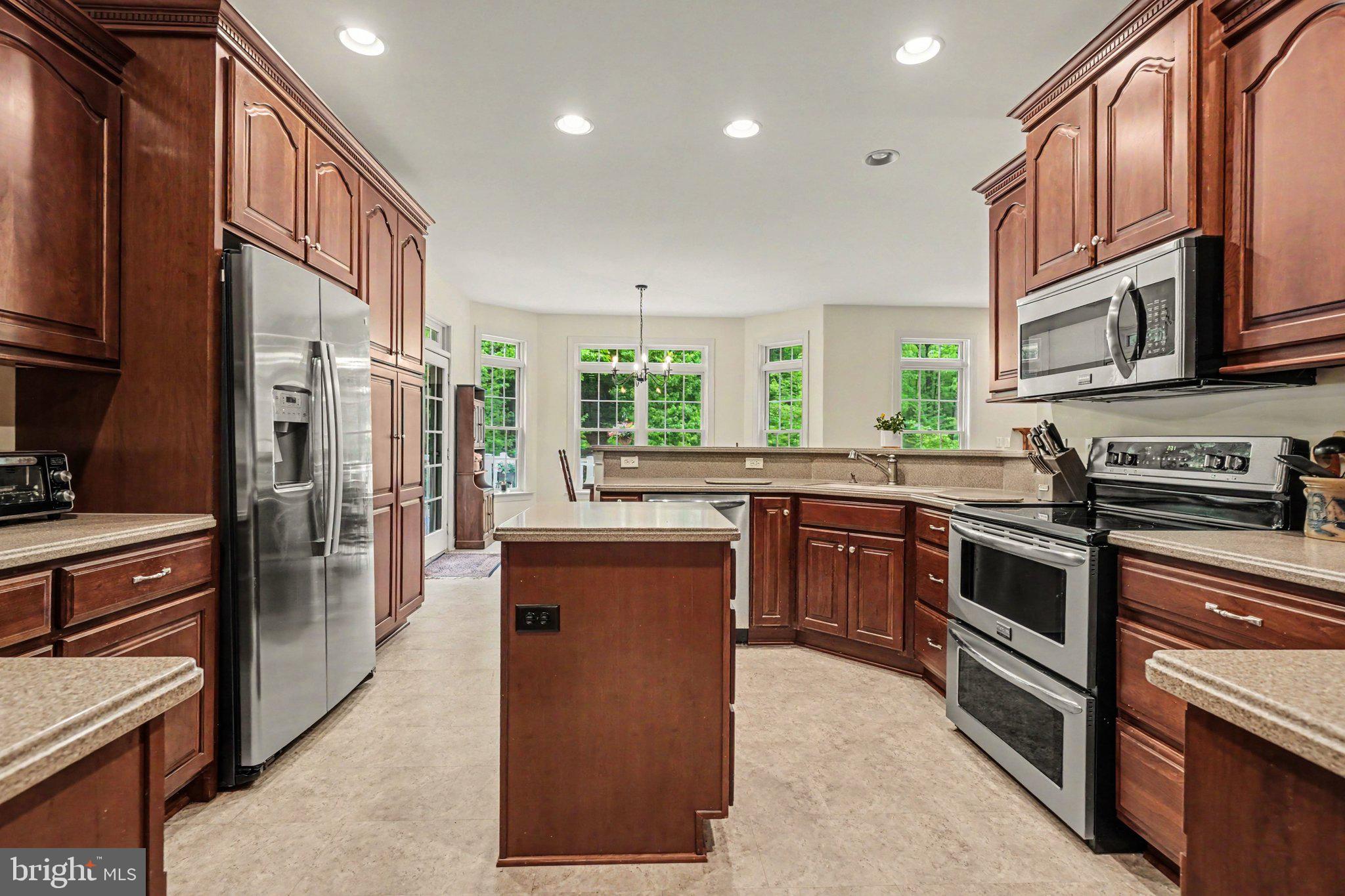 WHITE ROCK ACRES - Residential