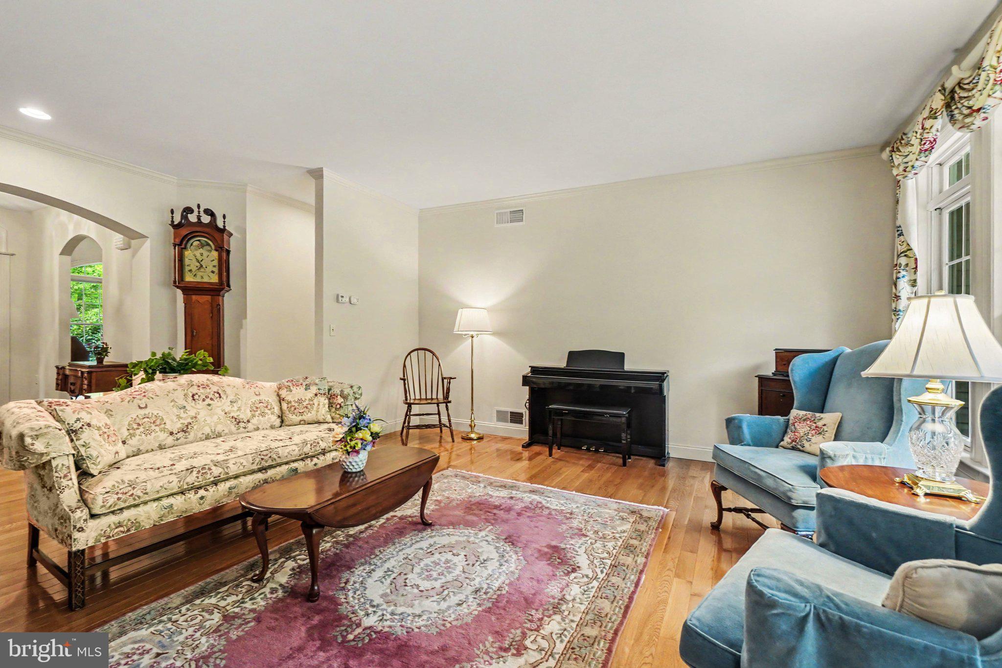 WHITE ROCK ACRES - Residential
