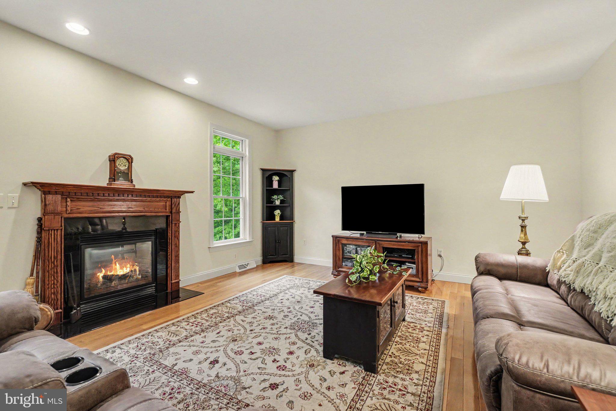 WHITE ROCK ACRES - Residential