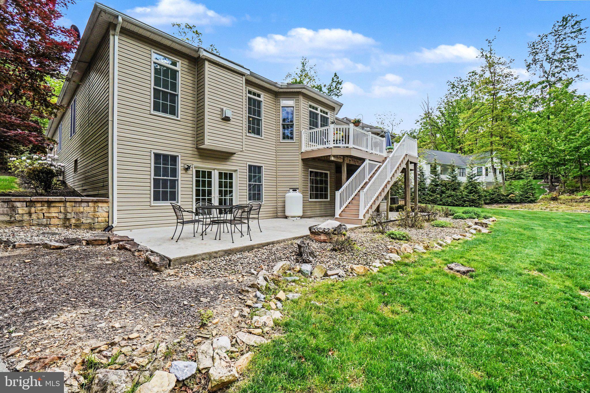 WHITE ROCK ACRES - Residential