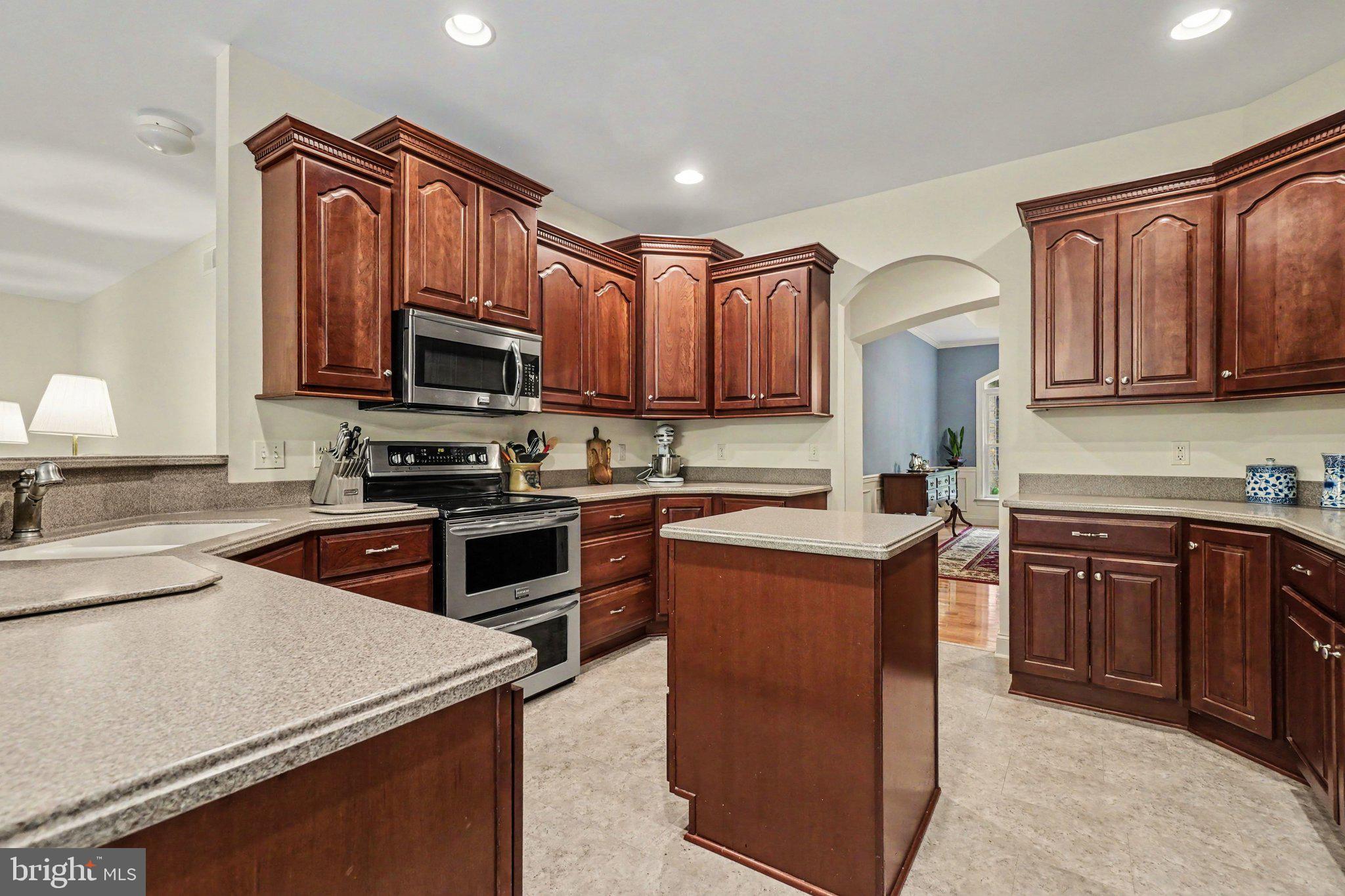 WHITE ROCK ACRES - Residential