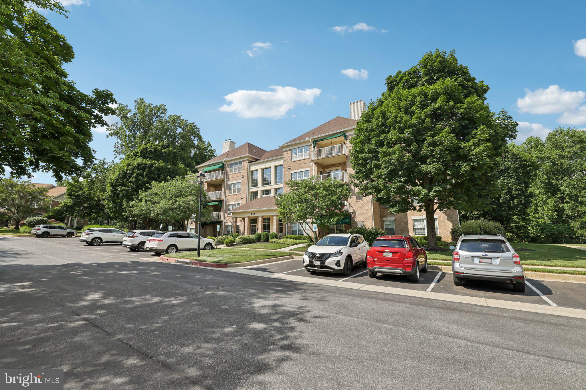 514 LIMERICK CIRCLE 302