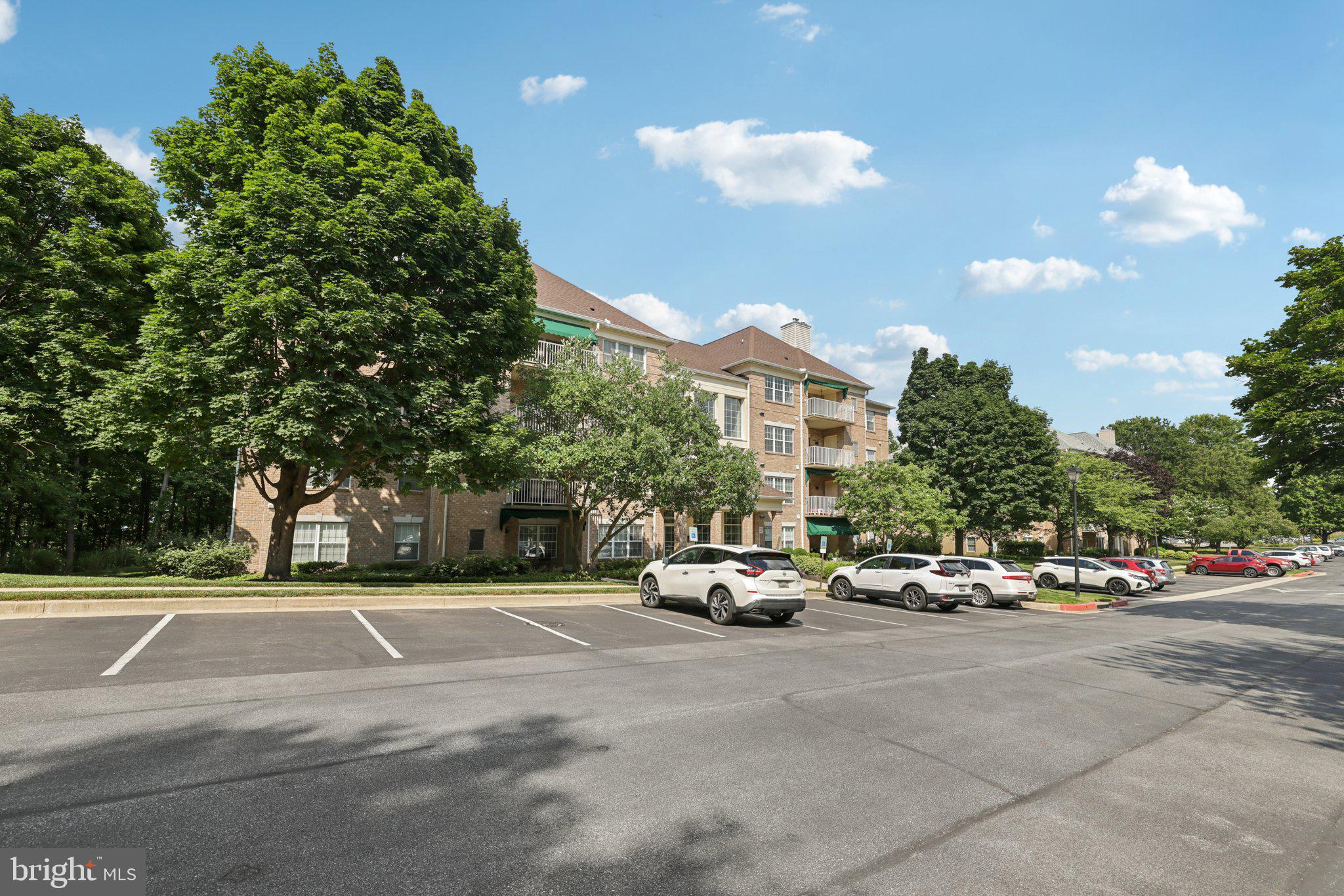 514 LIMERICK CIRCLE 302