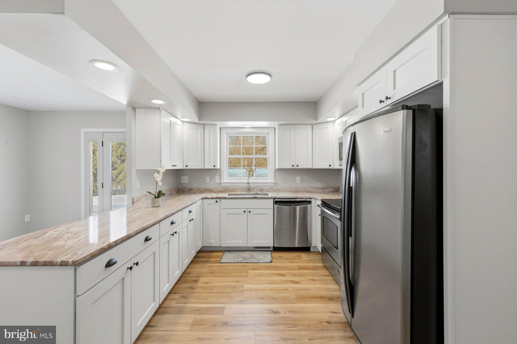 ROCKY SPRING ACRES - Residential