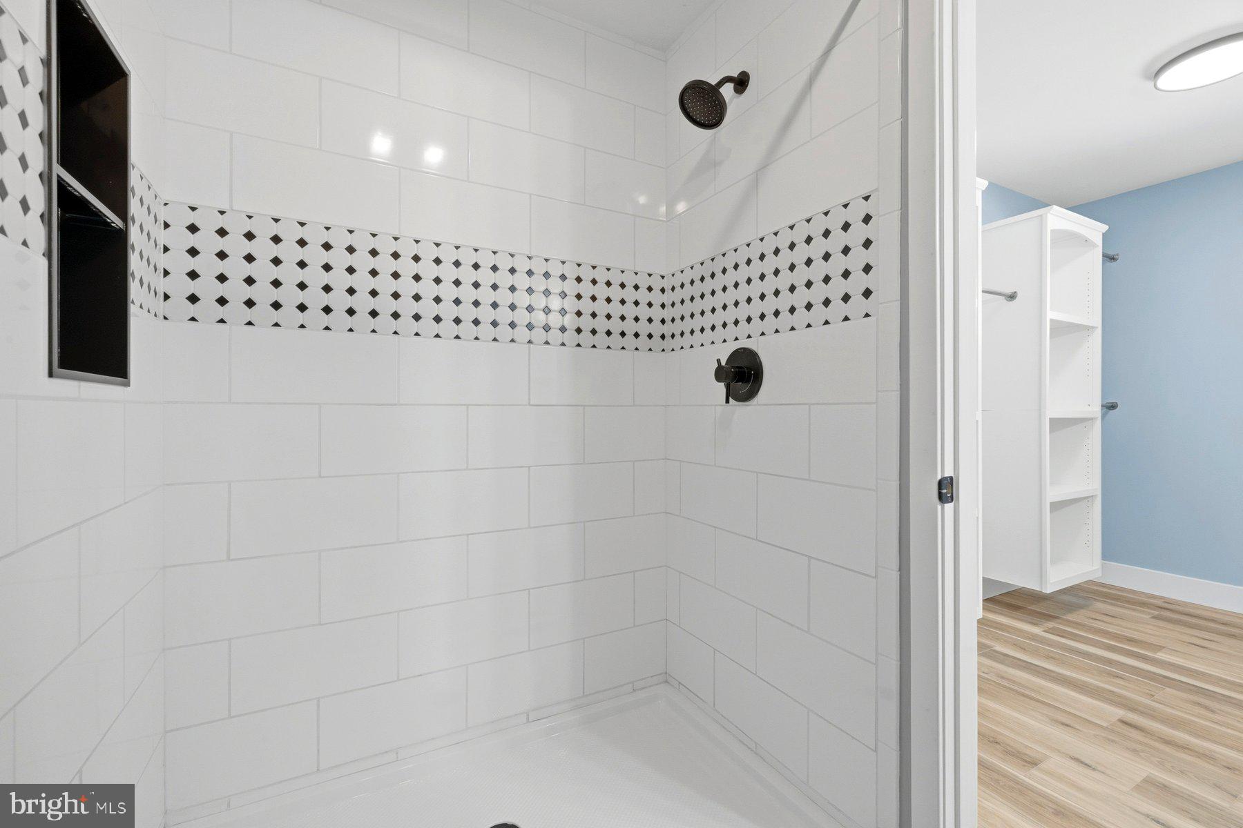 ROCKY SPRING ACRES - Residential